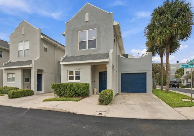 Townhouse for sale at 5303 Point Pleasant Ln, TAMPA, FL 33611 | MLS# TB8556707