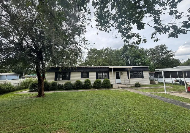 Photo 1 of Manufactured home for sale at 3728 Ne 59th Avenue, Silver Springs, FL 34488 | MLS# OM733772 | Listing updated on 2026-10-10