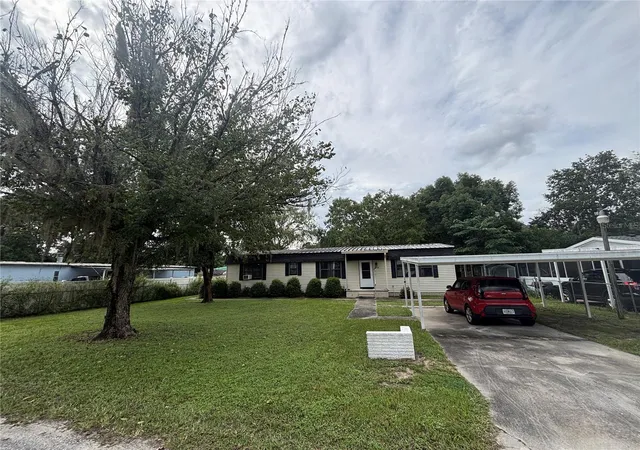 Photo 3 of Manufactured home for sale at 3728 Ne 59th Avenue, Silver Springs, FL 34488 | MLS# OM733772 | Listing updated on 2026-10-10