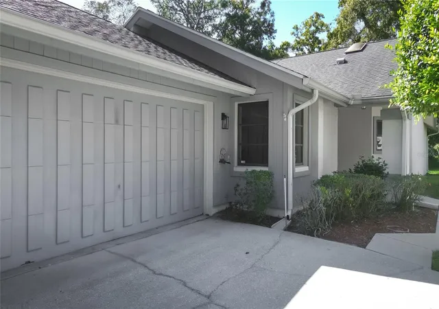 Photo 3 of House for sale at 52 S Masters Dr, Homosassa, FL 34446 | MLS# TB8556708 | Listing updated on 2026-10-13
