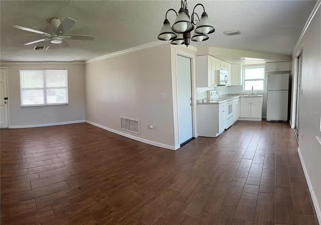 Photo 2 of Single family home for sale at 7323 Oak Crst Dr, Port Richey, FL 34668 | MLS# W7890226 | Listing updated on 2026-10-16