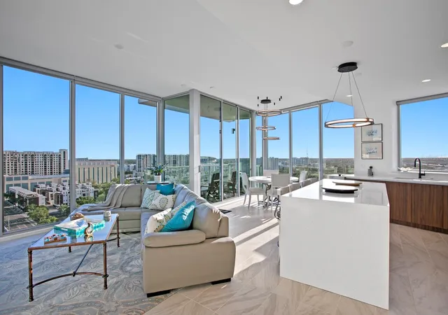 Listing Photo 3 - Condo for sale in building located at 777 3rd Ave N, ST PETERSBURG, FL 33701 - Unit #1408