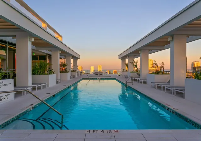 Listing Photo 4 - Condo for sale in building located at 777 3rd Ave N, ST PETERSBURG, FL 33701 - Unit #1408