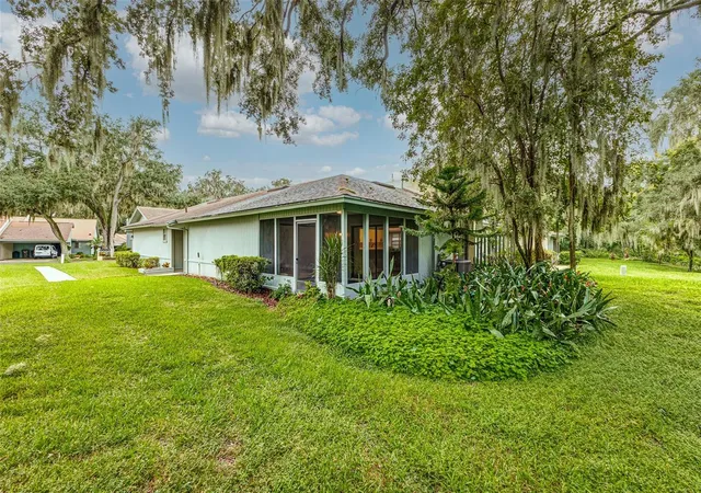 Photo 2 of Condo for sale at 6616 Sweetbriar Ln, Lakeland, FL 33813 | MLS# L4965678 | Listing updated on 2026-10-10