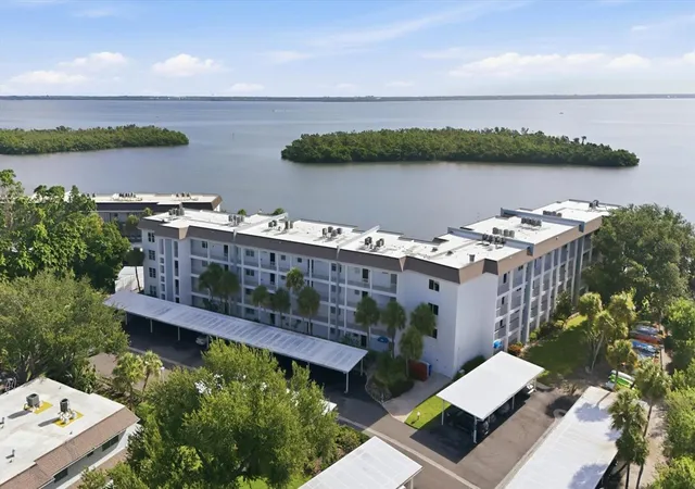 Photo 3 of Condo for sale at 605 Sutton Pl #101, Longboat Key, FL 34228 | MLS# A4709101 | Listing updated on 2026-10-10