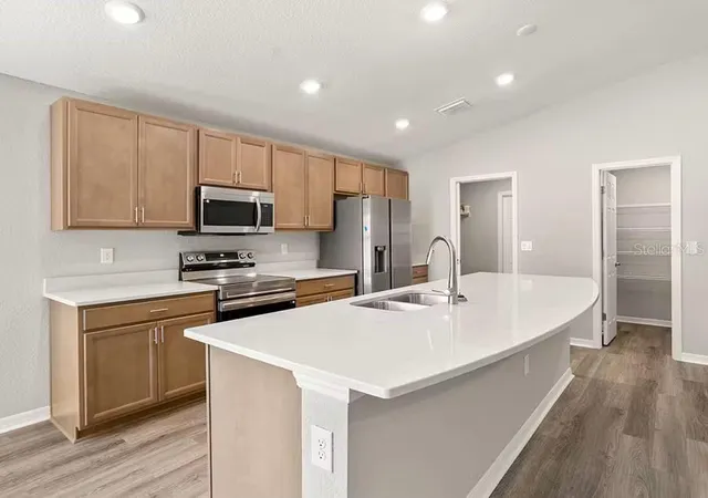 Photo 4 of Single family home for sale at 139 Dancing Dahlia St, Ruskin, FL 33570 | MLS# L4965679 | Listing updated on 2026-10-09