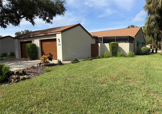 Photo 2 of Single family home for sale at 2904 Oak Ln, Bradenton, FL 34209 | MLS# A4709102 | Listing updated on 2026-10-11