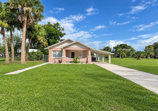 Photo 1 of Single family home for sale at 494 Brainard Ave, Umatilla, FL 32784 | MLS# G5118892 | Listing updated on 2026-10-13