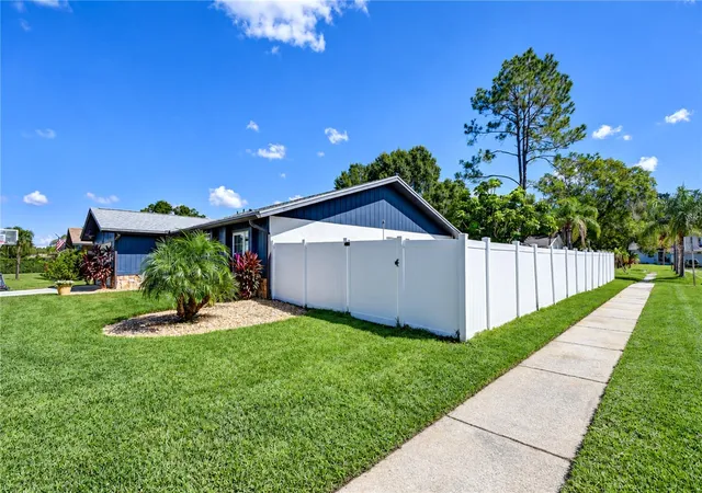 Photo 3 of Single family home for sale at 16201 Parkside Dr, Tampa, FL 33624 | MLS# TB8556729 | Listing updated on 2026-10-25