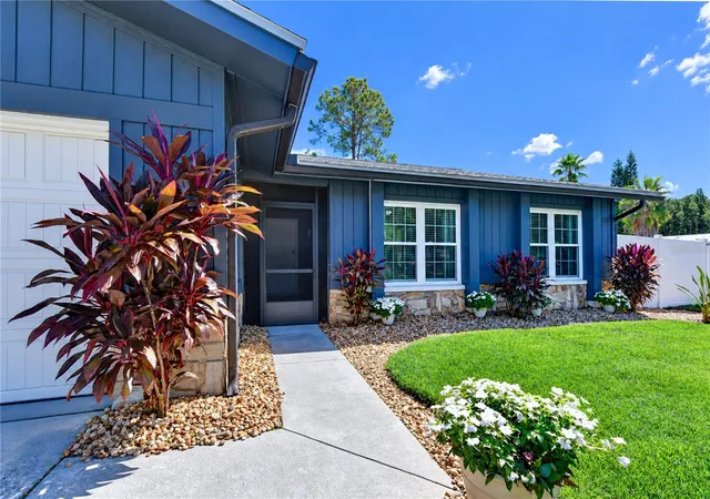 Photo 4 of Single family home for sale at 16201 Parkside Dr, Tampa, FL 33624 | MLS# TB8556729 | Listing updated on 2026-10-25