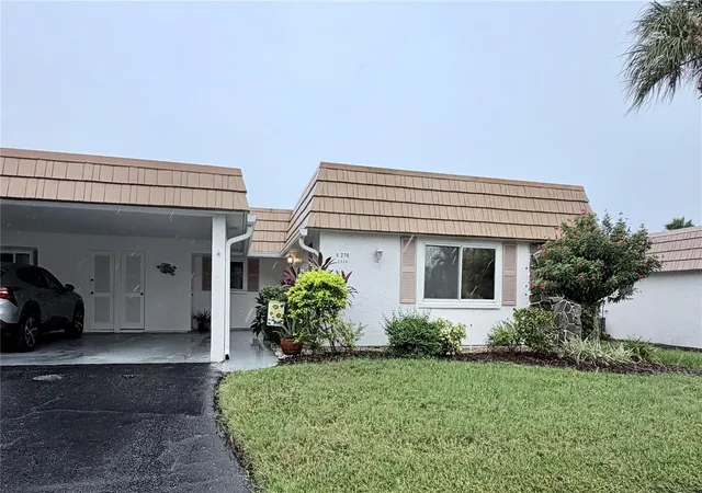 Photo 3 of Single family home for sale at 2320 Aquabluff Pl #V274, Sarasota, FL 34231 | MLS# A4709108 | Listing updated on 2026-10-11