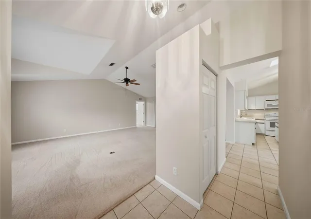 Photo 2 of Single family home for sale at 5126 Nw 21st Loop, Ocala, FL 34482 | MLS# OM733774 | Listing updated on 2026-10-11