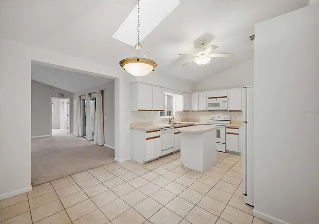 Photo 4 of Single family home for sale at 5126 NW 21st Loop, Ocala, FL 34482 | MLS# OM733774 | Listing updated on 2026-10-11