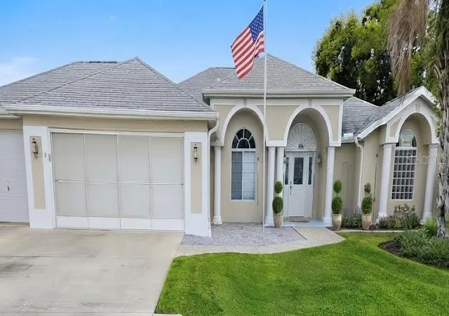 Single family home for sale at 2445 NW 53rd Avenue Rd, OCALA, FL 34482 | MLS# V4951752