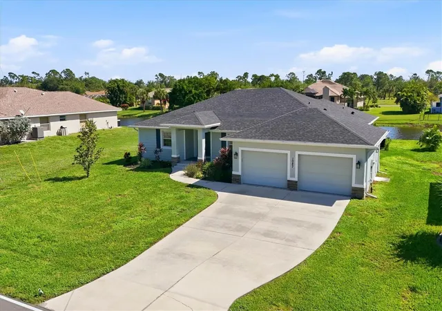 Photo 2 of Single family home for sale at 1087 Rotonda Cir, Rotonda West, FL 33947 | MLS# D6149117 | Listing updated on 2026-10-21