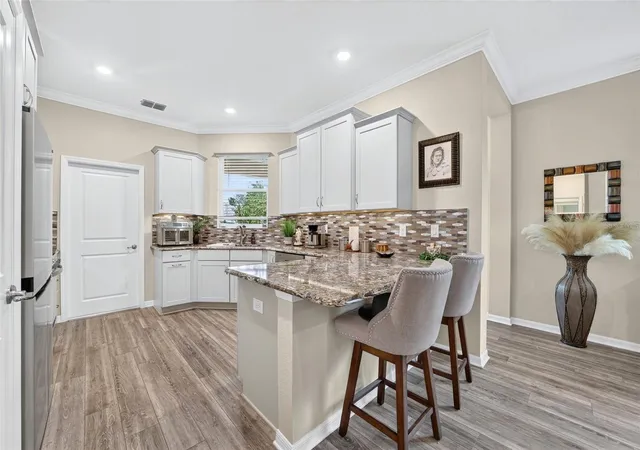 Photo 3 of Single family home for sale at 10020 SW 96th Street, Ocala, FL 34481 | MLS# OM733778 | Listing updated on 2026-10-10