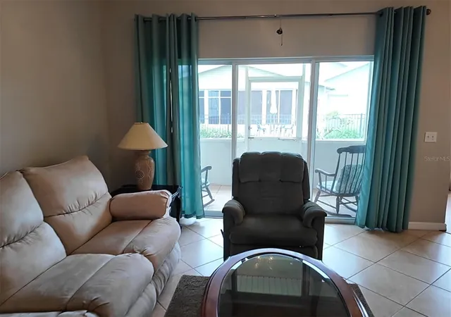 Photo 4 of Single family home for sale at 356 Lake Cassidy Dr, Kissimmee, FL 34759 | MLS# S5159251 | Listing updated on 2026-10-10