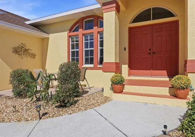 Photo 3 of Single family home for sale at 1078 Rotonda Cir, Rotonda West, FL 33947 | MLS# D6149119 | Listing updated on 2026-10-22