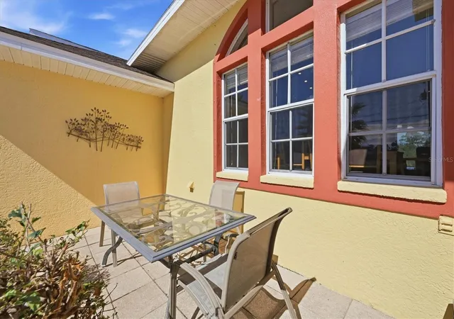 Photo 4 of Single family home for sale at 1078 Rotonda Cir, Rotonda West, FL 33947 | MLS# D6149119 | Listing updated on 2026-10-22