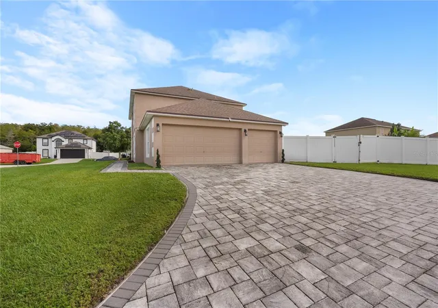 Photo 4 of Single family home for sale at 2430 Marcasite Loop, Kissimmee, FL 34743 | MLS# S5159252 | Listing updated on 2026-10-10