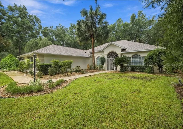 Photo 2 of Single family home for sale at 19044 SW 93rd Loop, Dunnellon, FL 34432 | MLS# CC858487 | Listing updated on 2026-10-10