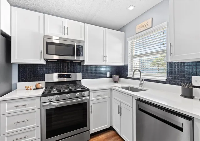 Photo 4 of Condo for sale at 6075 Shore Blvd S #411, Gulfport, FL 33707 | MLS# TB8556773 | Listing updated on 2026-10-22