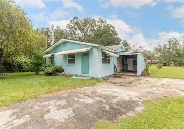 Photo 2 of Single family home for sale at 1865 Pioneer Trl, New Smyrna Beach, FL 32168 | MLS# V4951754 | Listing updated on 2026-10-09