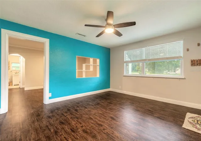 Photo 4 of Single family home for sale at 1865 Pioneer Trl, New Smyrna Beach, FL 32168 | MLS# V4951754 | Listing updated on 2026-10-10