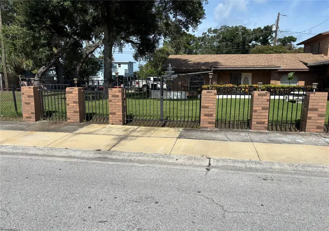 Photo 4 of Single family home for sale at 1747 Youval Ct S, Saint Petersburg, FL 33712 | MLS# TB8556778 | Listing updated on 2026-10-13