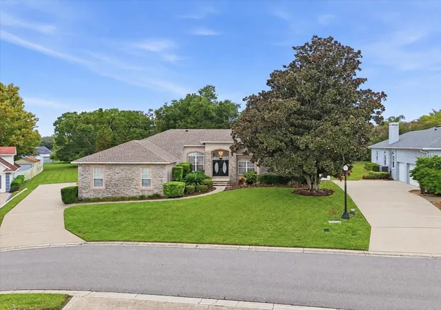 Photo 1 of Single family home for sale at 5599 Summerland Hills Dr, Lakeland, FL 33812 | MLS# L4965690 | Listing updated on 2026-10-12