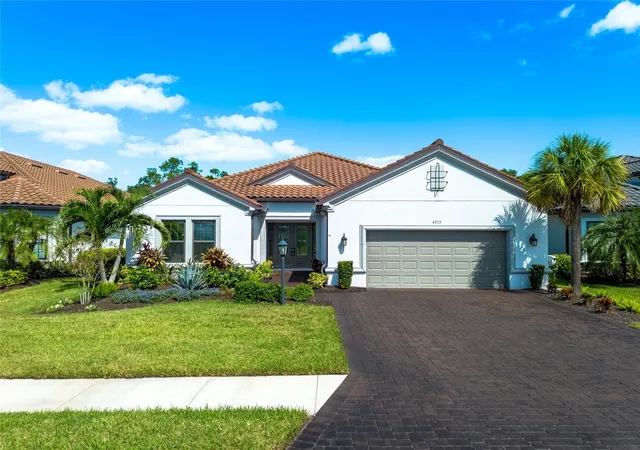 Photo 3 of Single family home for sale at 4715 Trento Pl, Bradenton, FL 34211 | MLS# A4709124 | Listing updated on 2026-10-22