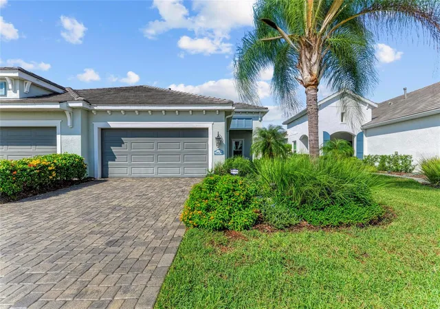 Photo 3 of House for sale at 21609 Lake Placid Way, Venice, FL 34293 | MLS# N6146143 | Listing updated on 2026-10-11