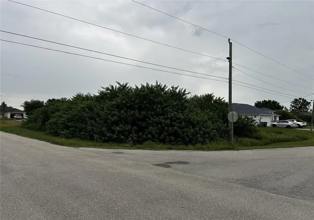 Land for sale at 165 Pembroke St, LEHIGH ACRES, FL 33974 | MLS# A4709126