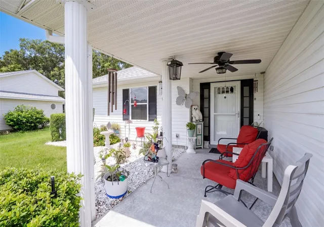 Photo 3 of Single family home for sale at 26162 Newcombe Cir, Leesburg, FL 34748 | MLS# G5118903 | Listing updated on 2026-10-21