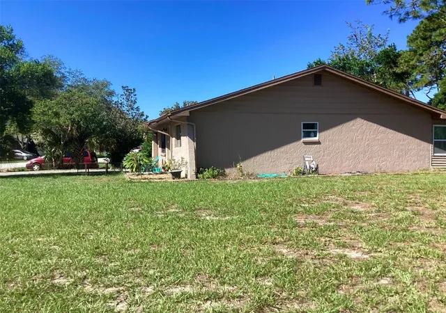 Photo 4 of Single family home for sale at 8445 Dunnellon Rd, Weeki Wachee, FL 34613 | MLS# O6448856 | Listing updated on 2026-10-14