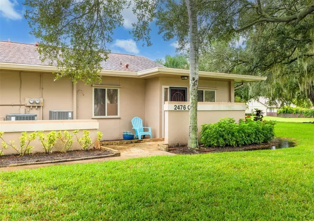 Condo for sale at 2476 Laurelwood Dr #C, CLEARWATER, FL 33763 | MLS# TB8556802