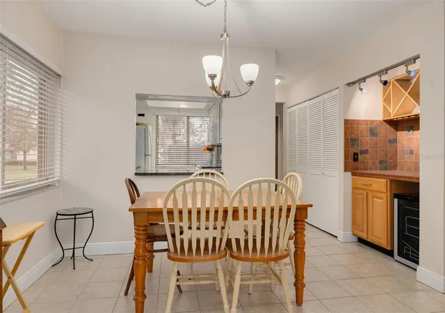 Listing Photo 5 - Condo for sale in building located at 2476 Laurelwood Dr, CLEARWATER, FL 33763 - Unit #C