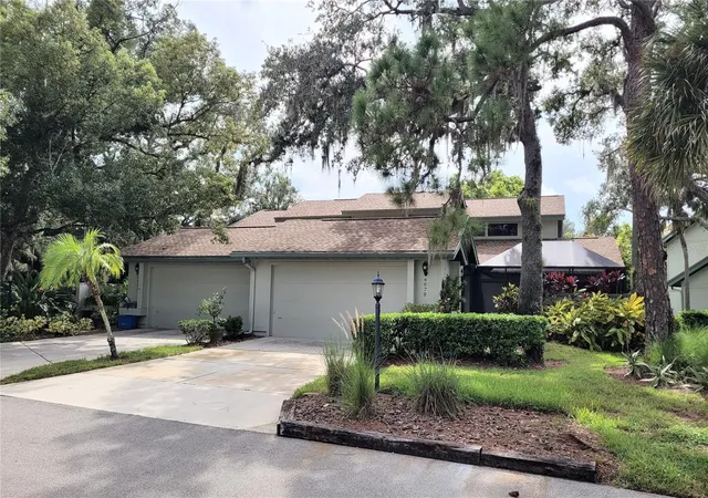 Photo 2 of Single family home for sale at 4678 Willow Wood Cir #38, Sarasota, FL 34241 | MLS# A4709130 | Listing updated on 2026-10-10