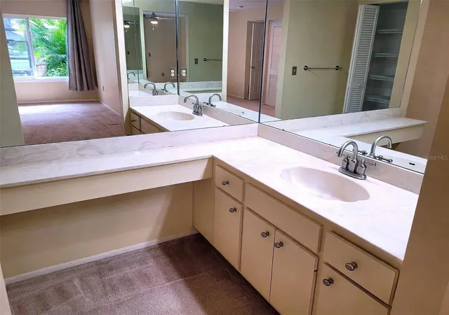 Photo 3 of House for sale at 4678 Willow Wood Cir #38, Sarasota, FL 34241 | MLS# A4709130 | Listing updated on 2026-10-10