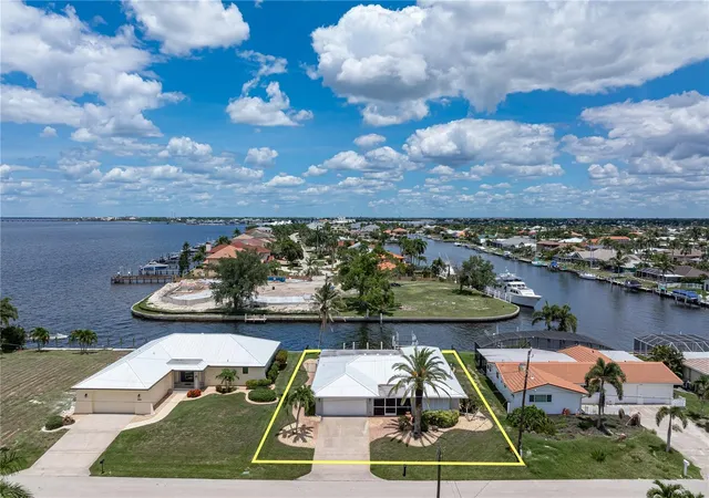 Photo 3 of Single family home for sale at 2211 Palm Tree Dr, Punta Gorda, FL 33950 | MLS# C7531826 | Listing updated on 2026-10-10
