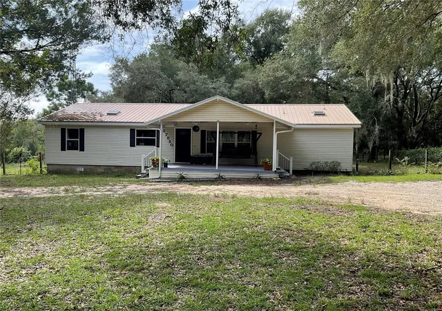 Single family home for sale at 37820 Ridgecrest Ln, LADY LAKE, FL 32159 | MLS# G5118907