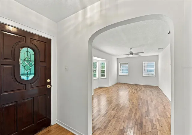 Photo 2 of Single family home for sale at 212 S Bradford Ave, Tampa, FL 33609 | MLS# TB8556812 | Listing updated on 2026-10-10