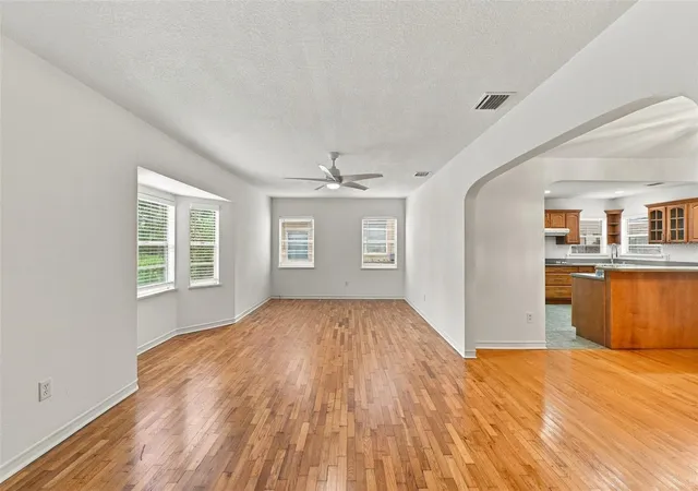 Photo 3 of Single family home for sale at 212 S Bradford Ave, Tampa, FL 33609 | MLS# TB8556812 | Listing updated on 2026-10-10
