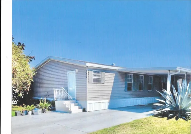 Photo 1 of Manufactured home for sale at 8413 Fantasia Park Way, Riverview, FL 33578 | MLS# O6448872 | Listing updated on 2026-10-10