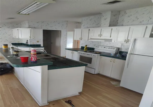 Photo 3 of Manufactured home for sale at 8413 Fantasia Park Way, Riverview, FL 33578 | MLS# O6448872 | Listing updated on 2026-10-10