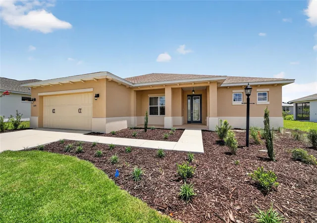 Photo 1 of Single family home for sale at 10375 Sw 107th Avenue, Ocala, FL 34481 | MLS# OM733792 | Listing updated on 2026-10-10