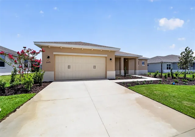 Photo 4 of Single family home for sale at 10375 SW 107th Avenue, Ocala, FL 34481 | MLS# OM733792 | Listing updated on 2026-10-10