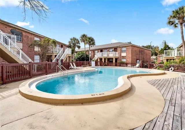 Photo 3 of Condo for sale at 448 Banyon Tree Cir #206, Maitland, FL 32751 | MLS# O6448873 | Listing updated on 2026-10-10