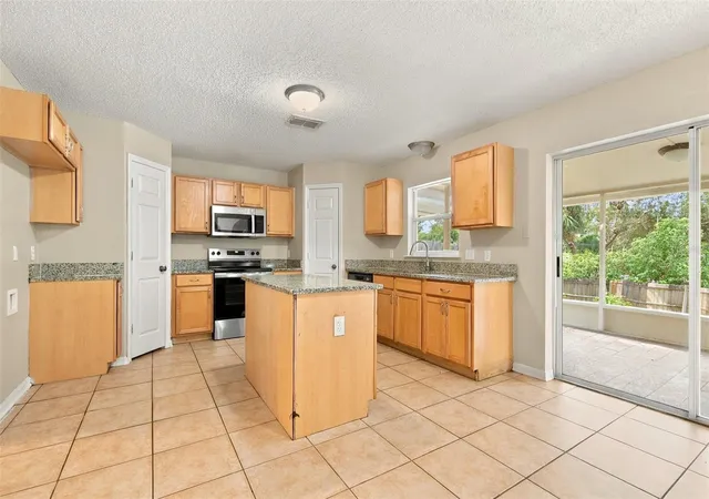 Photo 4 of Single family home for sale at 2228 Sandridge Cir, Eustis, FL 32726 | MLS# O6448877 | Listing updated on 2026-10-10