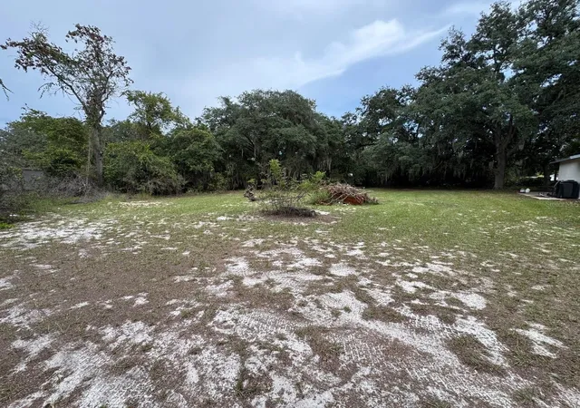 Photo 3 of Single family home for sale at 14209 Tennessee Ave, Astatula, FL 34705 | MLS# O6448878 | Listing updated on 2026-10-10